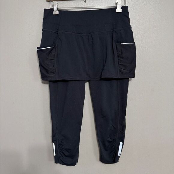 Athleta Acceleration 2in1 Women's Black Skirted Capri Leggings size small - Picture 2 of 8